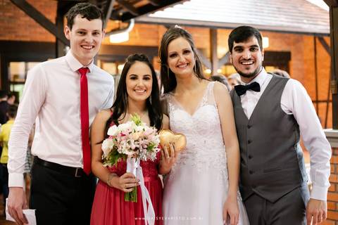 fotografo de casamento joinville sitio das bromelias salto II mini wedding noiva linda noivo lindo ilma socha agape olinda klug cerimonialista decoração Fran e Thiago Igreja Luterana Joinville Deise Deisy Daysi Daisy Evaristo Fotografa buque'