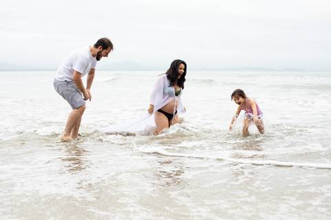 ensaio gestante gravidez na praia sao francisco do sul maternidade fotografo joinville ensaio em casa revista babies ensaio lindo deise evaristo fotografo profissional gravida linda'