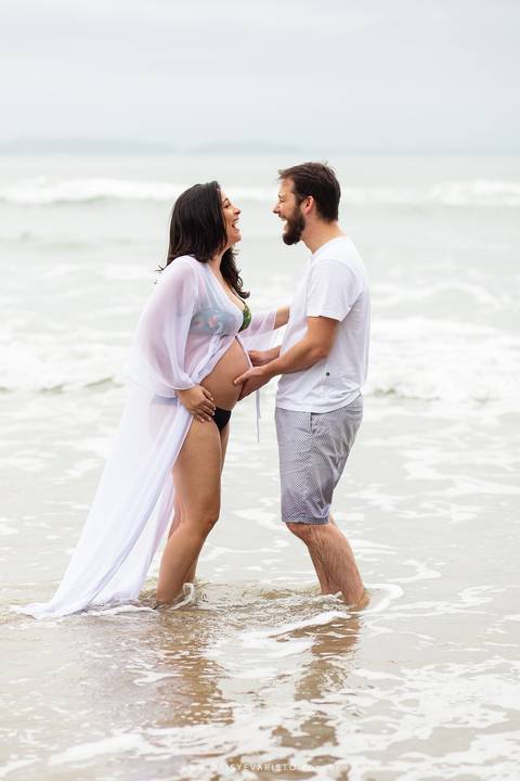 ensaio gestante gravidez na praia sao francisco do sul maternidade fotografo joinville ensaio em casa revista babies ensaio lindo deise evaristo fotografo profissional gravida linda'