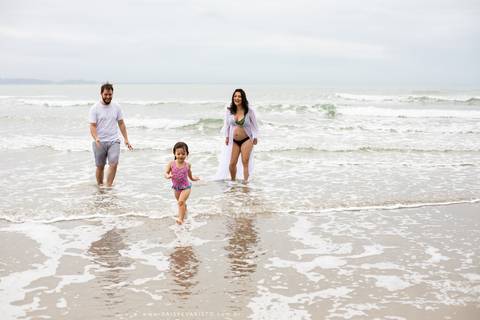 ensaio gestante gravidez na praia sao francisco do sul maternidade fotografo joinville ensaio em casa revista babies ensaio lindo deise evaristo fotografo profissional gravida linda'
