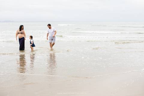 ensaio gestante gravidez na praia sao francisco do sul maternidade fotografo joinville ensaio em casa revista babies ensaio lindo deise evaristo fotografo profissional gravida linda'
