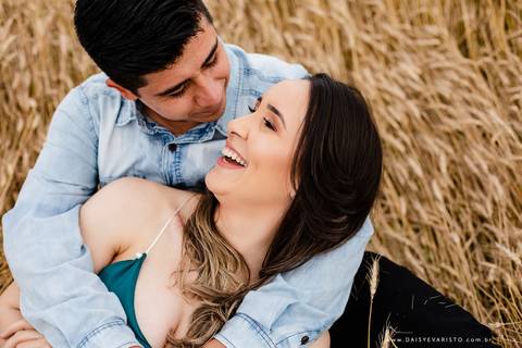 fotografo casamento ensaio gestante gravidez pre casamento noivos joinville campo alegre tais e kennedy balão campo trigo ensaio lindo campo alegre felicidade mini wedding'