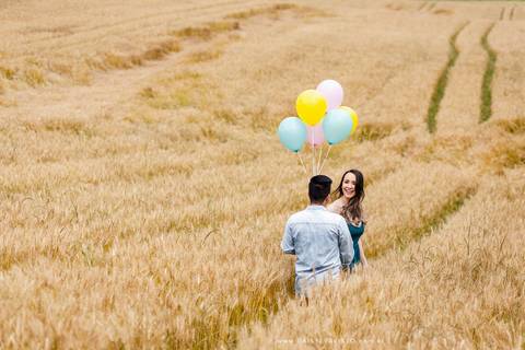 fotografo casamento ensaio gestante gravidez pre casamento noivos joinville campo alegre tais e kennedy balão campo trigo ensaio lindo campo alegre felicidade'