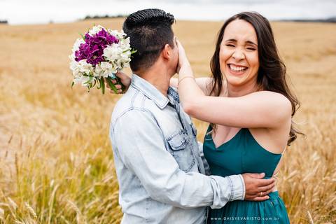 fotografo casamento ensaio gestante gravidez pre casamento noivos joinville campo alegre tais e kennedy balão campo trigo ensaio lindo campo alegre felicidade mini wedding'