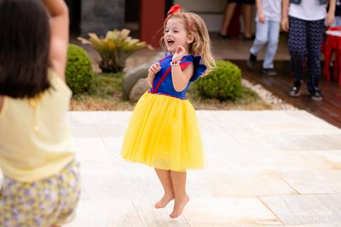 fotografo aniversario joinville festere pety paio casa de festa DIY joinville fabrica de festas aquarela festas decoração brincanto festas Malu 4 anos branca de neve'