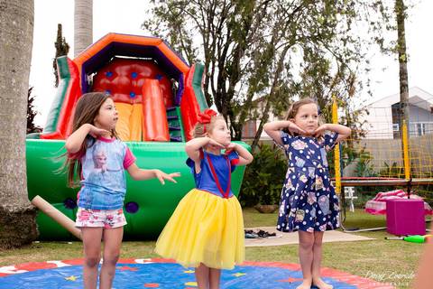 fotografo aniversario joinville festere pety paio casa de festa DIY joinville fabrica de festas aquarela festas decoração brincanto festas Malu 4 anos branca de neve'