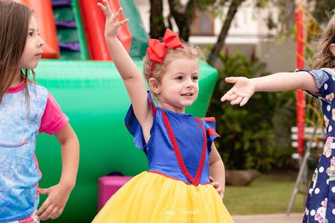 fotografo aniversario joinville festere pety paio casa de festa DIY joinville fabrica de festas aquarela festas decoração brincanto festas Malu 4 anos branca de neve'