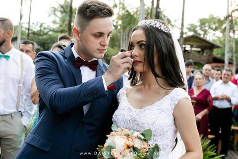 fotografo casamento joinville deise dayse daysi daisy evaristo ilma socha decorações local para casamento CTA eventos renata e josué cerimonia emocação lagrima'