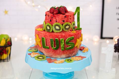 ensaio estudio fotografico joinville daisy evaristo acompanhamento do bebe família smash the cake the fruit bolo de melancia feira da fruta nutrição'