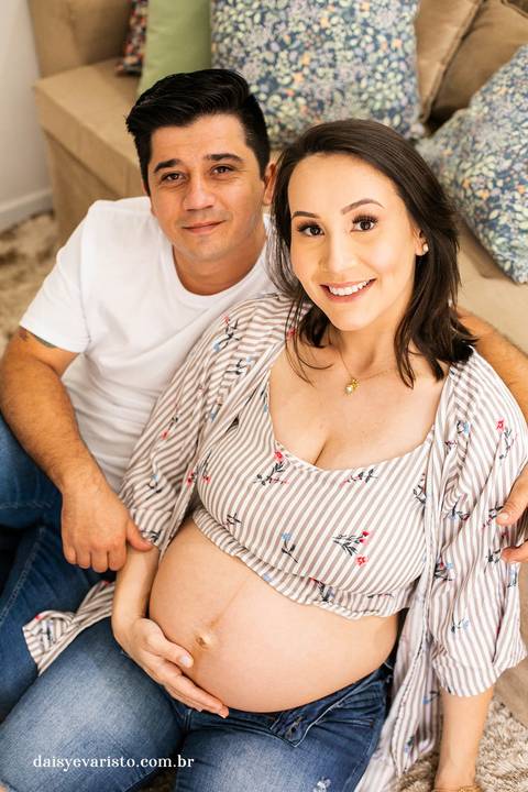 ensaio  lifestyle gestante gravidez gravida em casa fotografo profissional joinville covid19  tais e kennedy esperando ian'