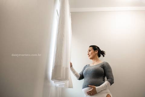 ensaio  lifestyle gestante gravidez gravida em casa fotografo profissional joinville covid19  tais e kennedy esperando ian'