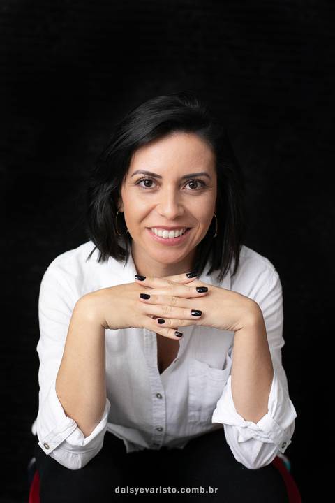 fotografia para perfil profissional linkedin daisy evaristo fotografia estudio joinville empreendedor gislaine moreira xavier'