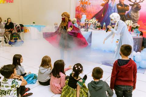 Alicia 6 anos Daisy Evaristo Fotografia decoração Frozen in festa buffet fotografo profissional casa de festa aniversario joinville personagem vivo'