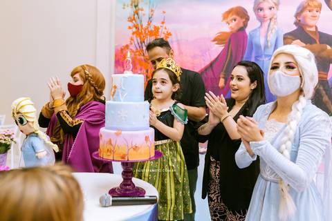 Alicia 6 anos Daisy Evaristo Fotografia decoração Frozen in festa buffet fotografo profissional casa de festa aniversario joinville personagem vivo'