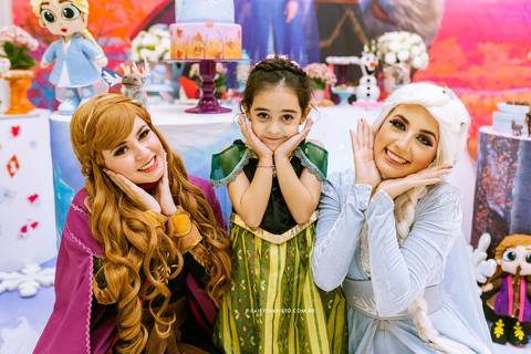 Alicia 6 anos Daisy Evaristo Fotografia decoração Frozen in festa buffet fotografo profissional casa de festa aniversario joinville personagem vivo'