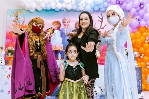 Alicia 6 anos Daisy Evaristo Fotografia decoração Frozen in festa buffet fotografo profissional casa de festa aniversario joinville personagem vivo'