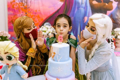 Alicia 6 anos Daisy Evaristo Fotografia decoração Frozen in festa buffet fotografo profissional casa de festa aniversario joinville personagem vivo'