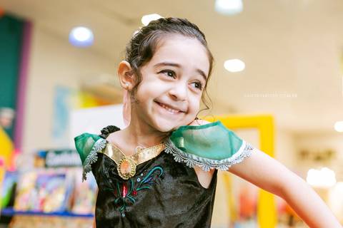 Alicia 6 anos Daisy Evaristo Fotografia decoração Frozen in festa buffet fotografo profissional casa de festa aniversario joinville personagem vivo'