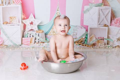 fotografo estudio ensaio joinville Melina 1 ano Smash Splash circo rosa bolo de fruta melancia banho'