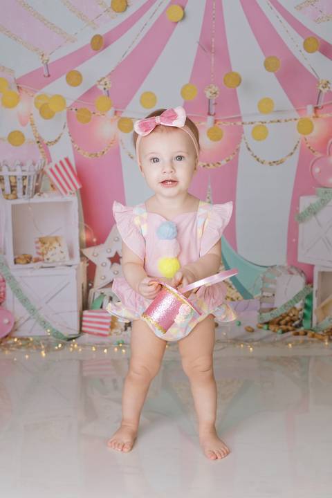 fotografo estudio ensaio joinville Melina 1 ano Smash Splash circo rosa bolo de fruta melancia banho'