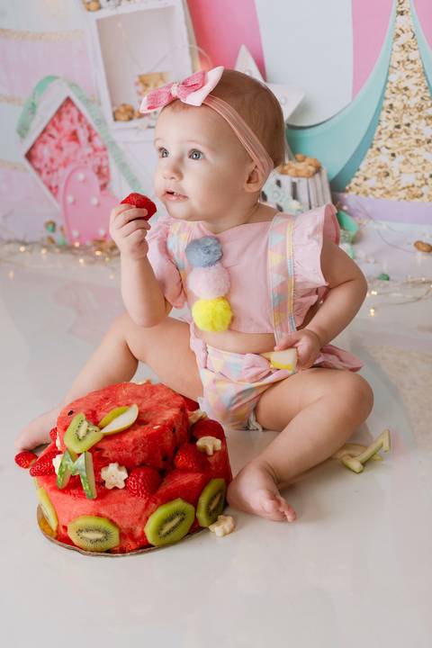 fotografo estudio ensaio joinville Melina 1 ano Smash Splash circo rosa bolo de fruta melancia banho'