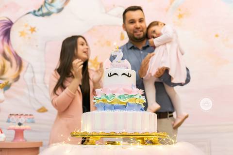 fotografo profissional joinville estudio de fotografia decoração unicornio aniversário in festa buffet Cecília 2 anos'