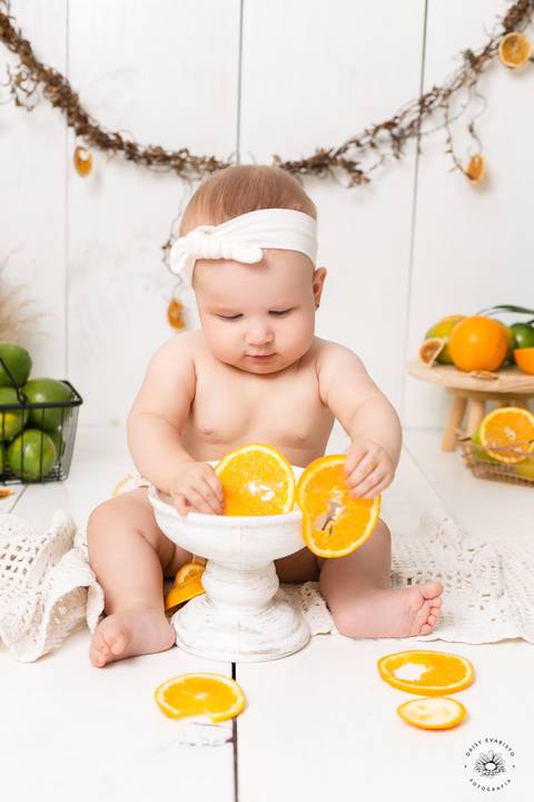 Ana Julia 7 meses, fotografo joinville, estudio fotografico joinville, daisy evaristo, smash the fruit, laranja, ensaio bebe, ensaio acompanhamento, primeiro ano do bebe, sessao de acompanhamento'