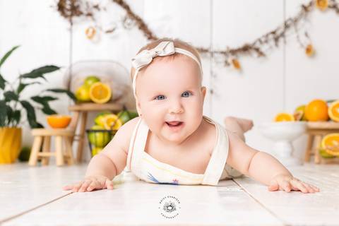 Ana Julia 7 meses, fotografo joinville, estudio fotografico joinville, daisy evaristo, smash the fruit, laranja, ensaio bebe, ensaio acompanhamento, primeiro ano do bebe, sessao de acompanhamento'