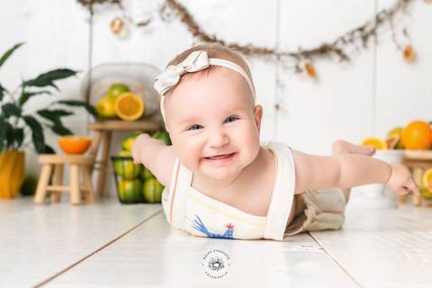 Ana Julia 7 meses, fotografo joinville, estudio fotografico joinville, daisy evaristo, smash the fruit, laranja, ensaio bebe, ensaio acompanhamento, primeiro ano do bebe, sessao de acompanhamento'