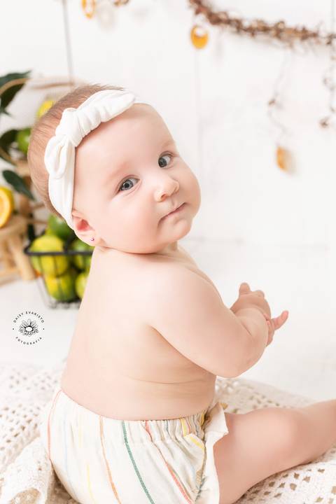 Ana Julia 7 meses, fotografo joinville, estudio fotografico joinville, daisy evaristo, smash the fruit, laranja, ensaio bebe, ensaio acompanhamento, primeiro ano do bebe, sessao de acompanhamento'