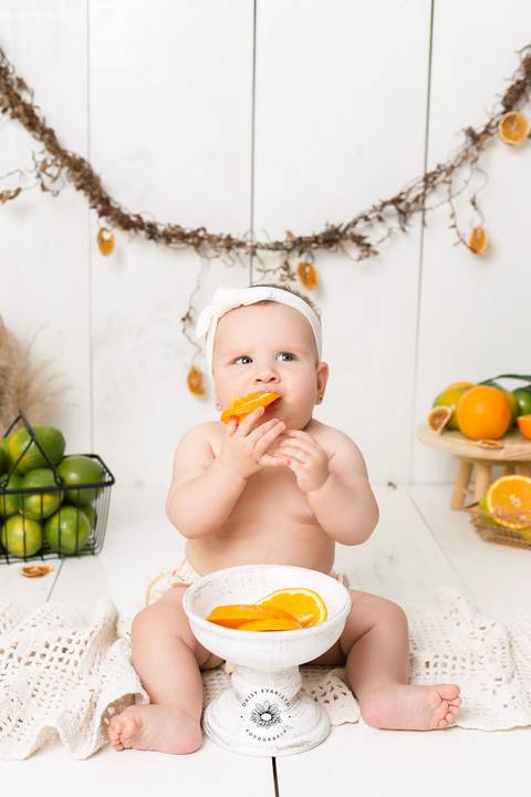 Ana Julia 7 meses, fotografo joinville, estudio fotografico joinville, daisy evaristo, smash the fruit, laranja, ensaio bebe, ensaio acompanhamento, primeiro ano do bebe, sessao de acompanhamento'