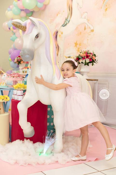 fotografo aniversario joinville decoração unicornio Helena 5 anos Daisy Evaristo Fotografia casa de festa In Festa Buffet fotografo infantil'