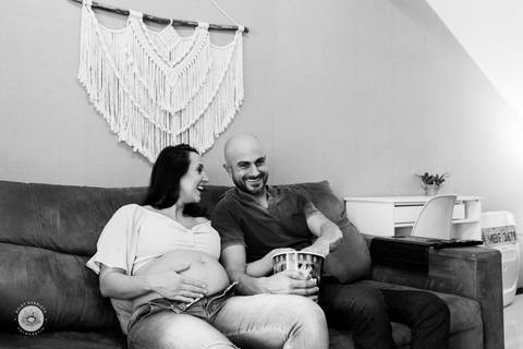 ensaio gestante em casa joinville fotografo profissional tami coradelli daisy evaristo estudio de fotografia'