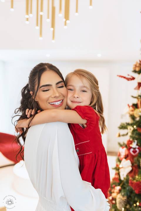 daisy evaristo fotografia carmel sereia mermaid ensaio familia em casa fotografo profissional joinville quintal banho de mangueira natal'