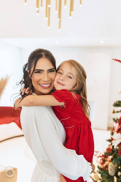 daisy evaristo fotografia carmel sereia mermaid ensaio familia em casa fotografo profissional joinville quintal banho de mangueira natal'