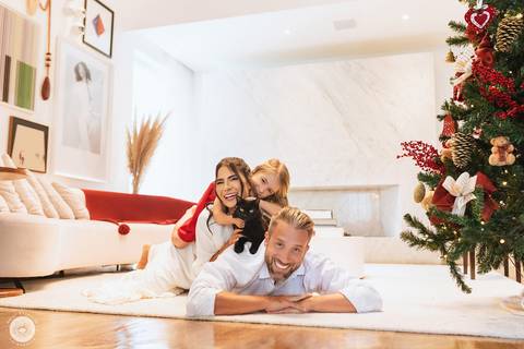 daisy evaristo fotografia carmel sereia mermaid ensaio familia em casa fotografo profissional joinville quintal banho de mangueira natal'