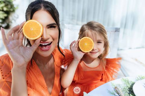 daisy evaristo fotografia carmel sereia mermaid ensaio familia em casa fotografo profissional joinville quintal banho de mangueira natal'