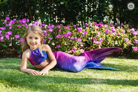 daisy evaristo fotografia carmel sereia mermaid ensaio familia em casa fotografo profissional joinville quintal banho de mangueira natal'