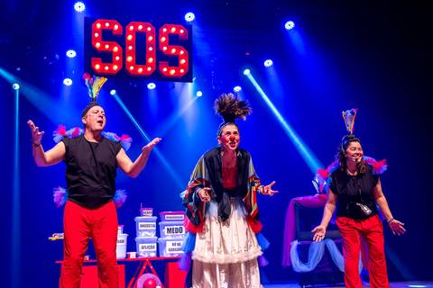 Espetáculo SOS Quase Tudo'