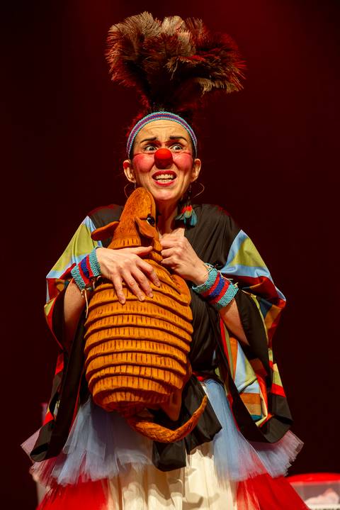 Espetáculo SOS Quase Tudo'