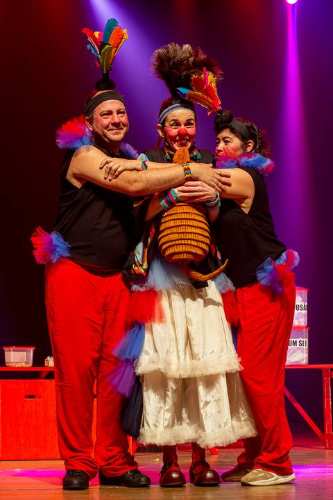 Espetáculo SOS Quase Tudo'