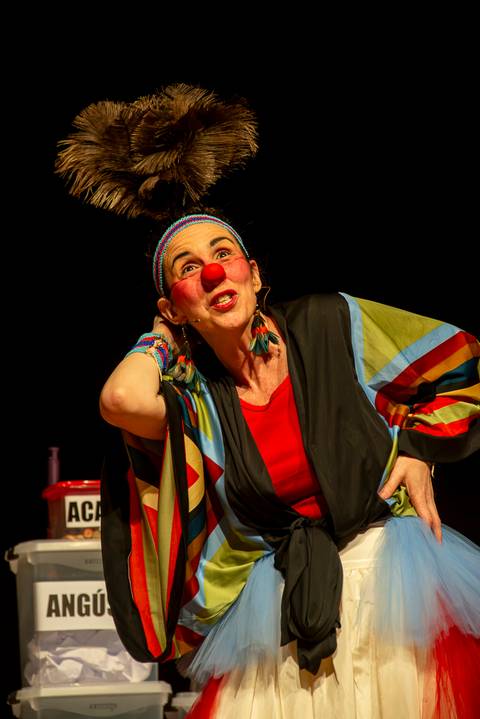 Espetáculo SOS Quase Tudo'