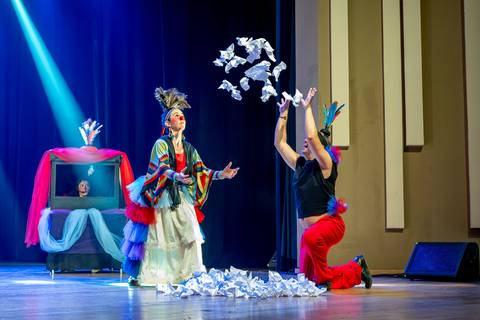 Espetáculo SOS Quase Tudo'