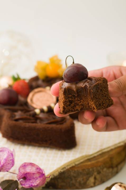 fatia de bolo para almoço natalino'