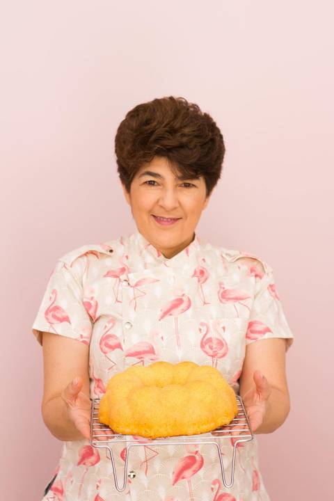 Chef Regina Meynard posa para foto em seu ateliê localizado em Vitória Espírito Santo'