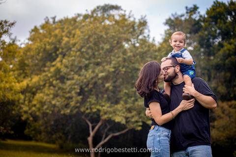 ensaio-infantil-criança-menina-menino-porto-alegre-rs-praça-parque-fotografia-fotos-fotógrafo-fotografo-irmãos-irmaos-book-foto-pais-e-filhos-avós-avos-familia-externo'