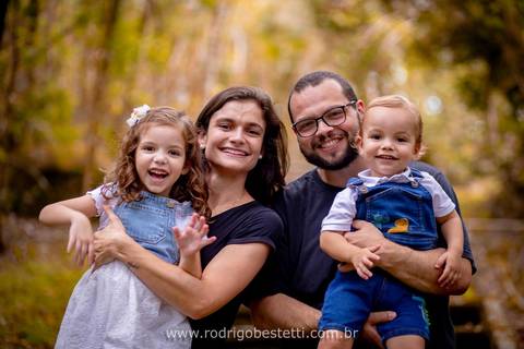 ensaio-infantil-criança-menina-menino-porto-alegre-rs-praça-parque-fotografia-fotos-fotógrafo-fotografo-irmãos-irmaos-book-foto-pais-e-filhos-avós-avos-familia-externo'