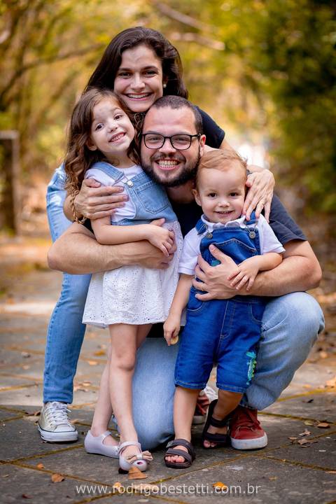 ensaio-infantil-criança-menina-menino-porto-alegre-rs-praça-parque-fotografia-fotos-fotógrafo-fotografo-irmãos-irmaos-book-foto-pais-e-filhos-avós-avos-familia-externo'
