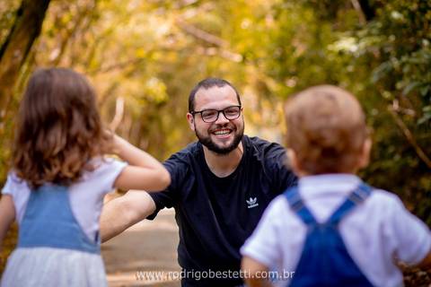 ensaio-infantil-criança-menina-menino-porto-alegre-rs-praça-parque-fotografia-fotos-fotógrafo-fotografo-irmãos-irmaos-book-foto-pais-e-filhos-avós-avos-familia-externo'