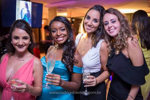 formatura-makeup-fotografo-fotografia-porto-alegre-fonoaudiologia-ufrgs-margarida-muller-rodrigo-bestetti-ensaio-book-colacao-de-grau-recepcao-chef-mauricio-toga-por-do-sol'